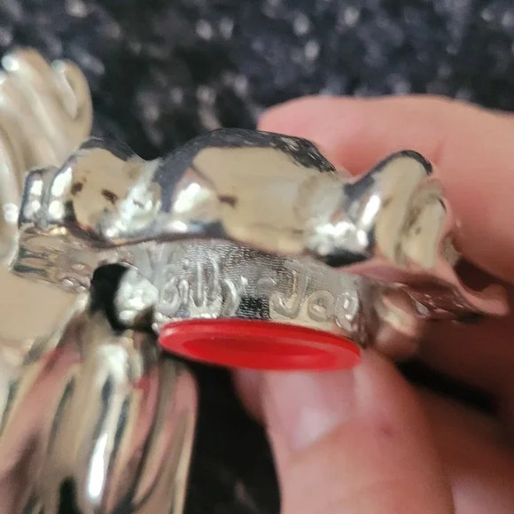 Silver-Toned Vintage Pewter Billy-Joe Stamped Frog Salt and Pepper Shakers - Picture 4 of 6